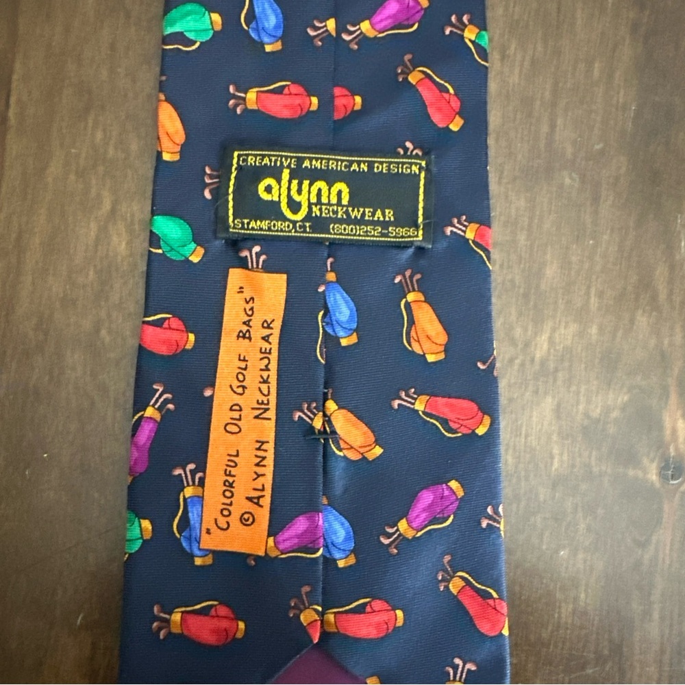 Alynn Neckwear 100% Silk‎ Tie Necktie Colorful Old Golf Bags Golfing Dad Grandpa - Picture 5 of 6